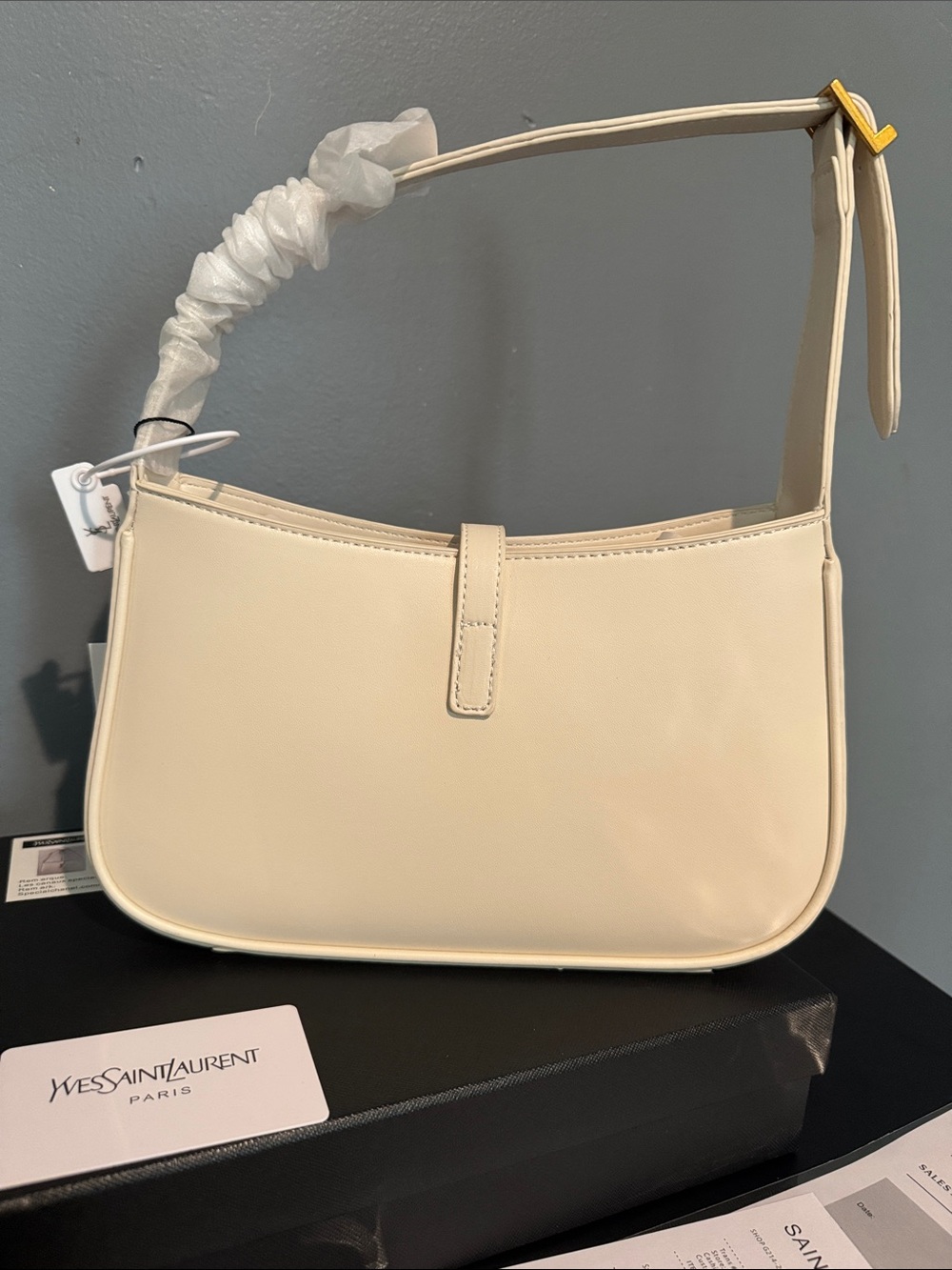 Fashion Cream YSL Shoulder Bag with Gold Logo Hardware - Picture 5 of 10
